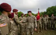 Le général Donahue, dernier soldat US en Afghanistan, poussé vers la sortie