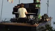 Le Piano du Lac : concert flottant le 24 juin à Saint-Bauzille-de-Putois