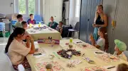 Les galets voyageurs de Cardet : des enfants créent des œuvres itinérantes