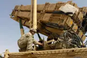 Les États-Unis repoussent une attaque de missiles iraniens dans le Golfe