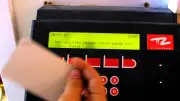 Licencié pour fraude horaire, un salarié obtient 20 000 € en prouvant que sa cheffe faisait pareil