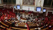 Mariages d'étrangers irréguliers : Ménard dénonce une 