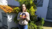Marie Dilger dédicace son roman dystopique 