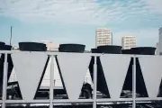 À Marseille, la prolifération des data centers crée des tensions