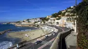 Marseille : une passante brise la vitre pour sauver un enfant oublié dans une voiture