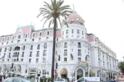 À Nice, un touriste allemand victime d'un vol de chaîne en or devant le Negresco