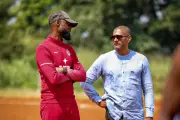 Nicolas N'Koulou lance sa fondation avec Peace and Sport au Cameroun