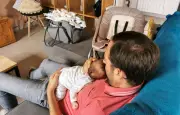 Nouveau congé de naissance : une mesure égalitaire ?