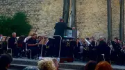 Nuit d'harmonie au château : l'Union musicale de Garons enchante le public