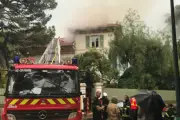 Orage violent dans les Alpes-Maritimes : un millier d'éclairs, une maison incendiée