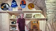 Pascal Guiraudet redonne vie aux vieux postes radio en enceintes Bluetooth