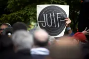 Patrick Bruel, Crif, Mélenchon : le fantasme du lobby persiste