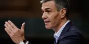 Pedro Sánchez nie toute corruption sous les rires de l'opposition