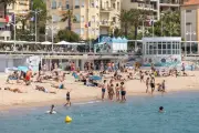 Plage du Veillat à Saint-Raphaël : deux établissements au lieu de trois, l'enquête publique ouverte