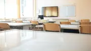 Projet de décret : un élève peut être changé d'école à cause de ses parents