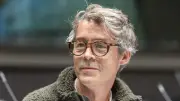 Pétition contre Yann Barthès : 20 000 signataires veulent lui couper la clim