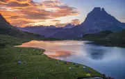 Pyrénées : baignade interdite dans 76 lacs pour protéger la biodiversité