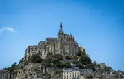 Réforme de la gouvernance du Mont-Saint-Michel : une gestion unifiée annoncée