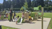 Rochefort-du-Gard inaugure La Clairière des familles, lieu intergénérationnel