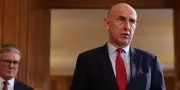 Royaume-Uni : le ministre de la Défense John Healey démissionne en désaccord avec Starmer