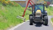 Saint-Alban-sur-Limagnole : fauchage des abords pour la sécurité et l'esthétique