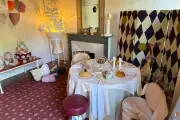 À Saint-Tropez, une exposition immersive sur les souvenirs d'enfance