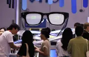 Snap mise sur ses lunettes AR Specs pour sortir du rouge