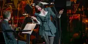 St. Vincent réussit son examen symphonique au Festival de jazz de Montréal