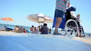 Sète installe des abris PMR sur ses plages et crée une délégation inclusion