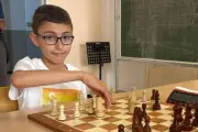 Toulon fête les échecs tout juin : un jeune prodige de 10 ans émerge