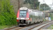 Train percute mortellement un homme : 500 personnes bloquées