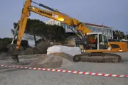 Travaux nocturnes de préparation des plages de La Seyne pour l'été