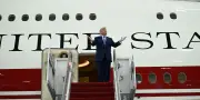 Trump dévoile le nouvel Air Force One offert par le Qatar