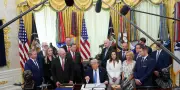 Trump menace de nouvelles frappes contre l'Iran après destruction d'un hélicoptère américain