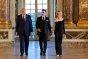 Trump signe l'accord avec l'Iran à Versailles, Pezeshkian paraphe à distance