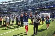 Une attaque terrifiante : la presse mondiale encense les Bleus