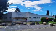 Vauvert : entrée de la plaine des sports sécurisée et places PMR créées