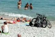 Vol d'un bracelet Hermès sur la Promenade des Anglais à Nice : deux suspects interpellés