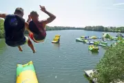 Waterworld rouvre après mise en conformité express