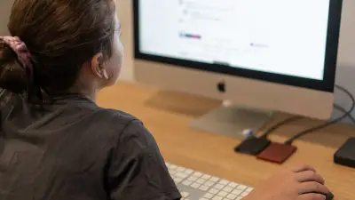 Adolescente de 13 ans vole 50 000 € à ses parents pour des dons à des streamers