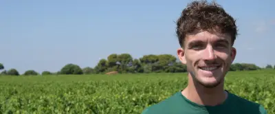 Alexis Pouzoulet, 23 ans, incarne le renouveau du muscat de Frontignan