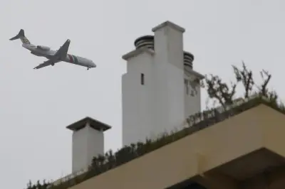 Antibes : le combat contre le survol d'avions se poursuit