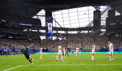 Argentine renverse l'Angleterre 2-1 et rejoint la finale du Mondial