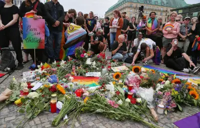 Attaque à la Pride de Berlin : un mort, une trentaine de blessés, le suspect toujours recherché