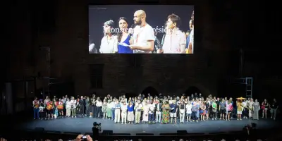Au Festival d'Avignon, des artistes interpellent Macron sur les coupes budgétaires