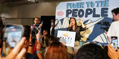 Aux États-Unis, le Parti démocrate bousculé par l'émergence d'une nouvelle gauche radicale