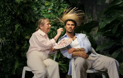 Bad Bunny rejoint le musée Grévin sans la superstar présente