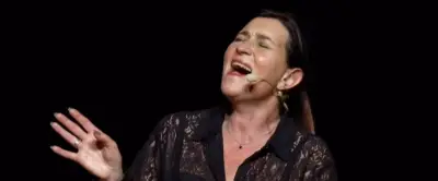 Bénédicte Bousquet : institutrice et humoriste, son nouveau spectacle