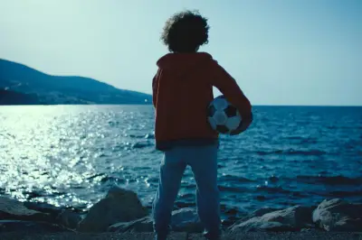 Brandt Andersen réalise « le Passage », une œuvre bouleversante sur l’exil