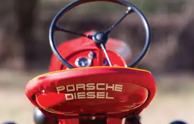 Brevet Porsche : une moissonneuse-batteuse hybride pour plus de précision